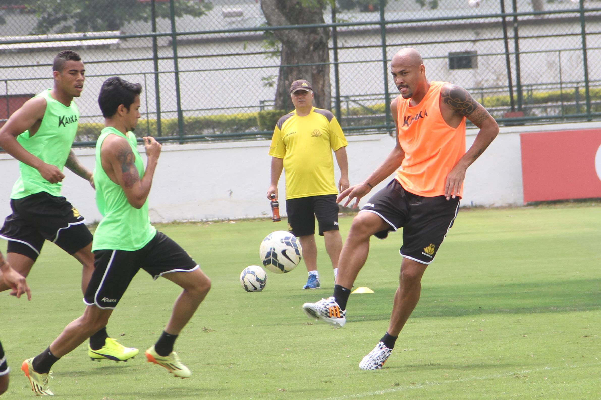 Criciúma encara o Fluminense