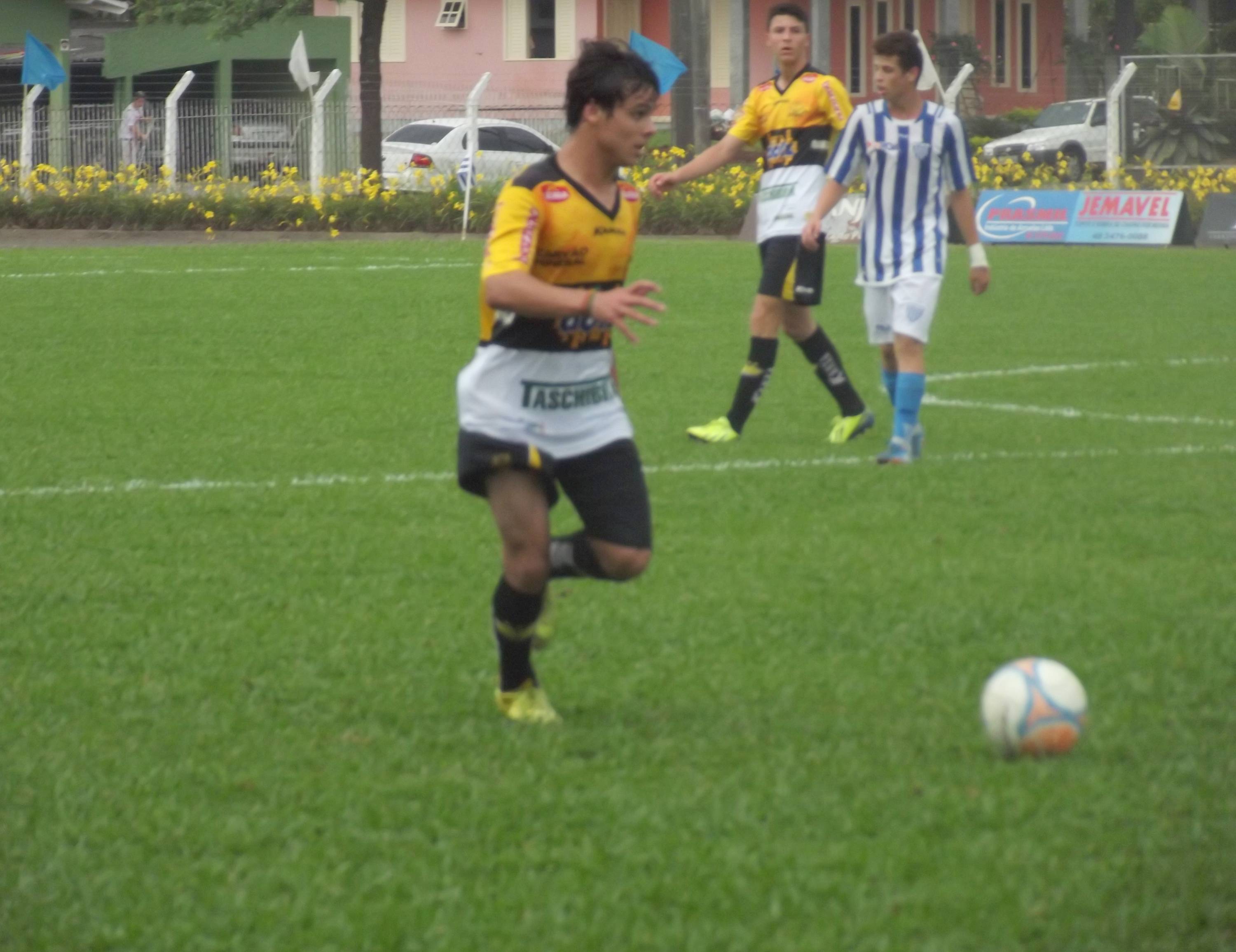 Sub-15 vence o Avaí no Catarinense
