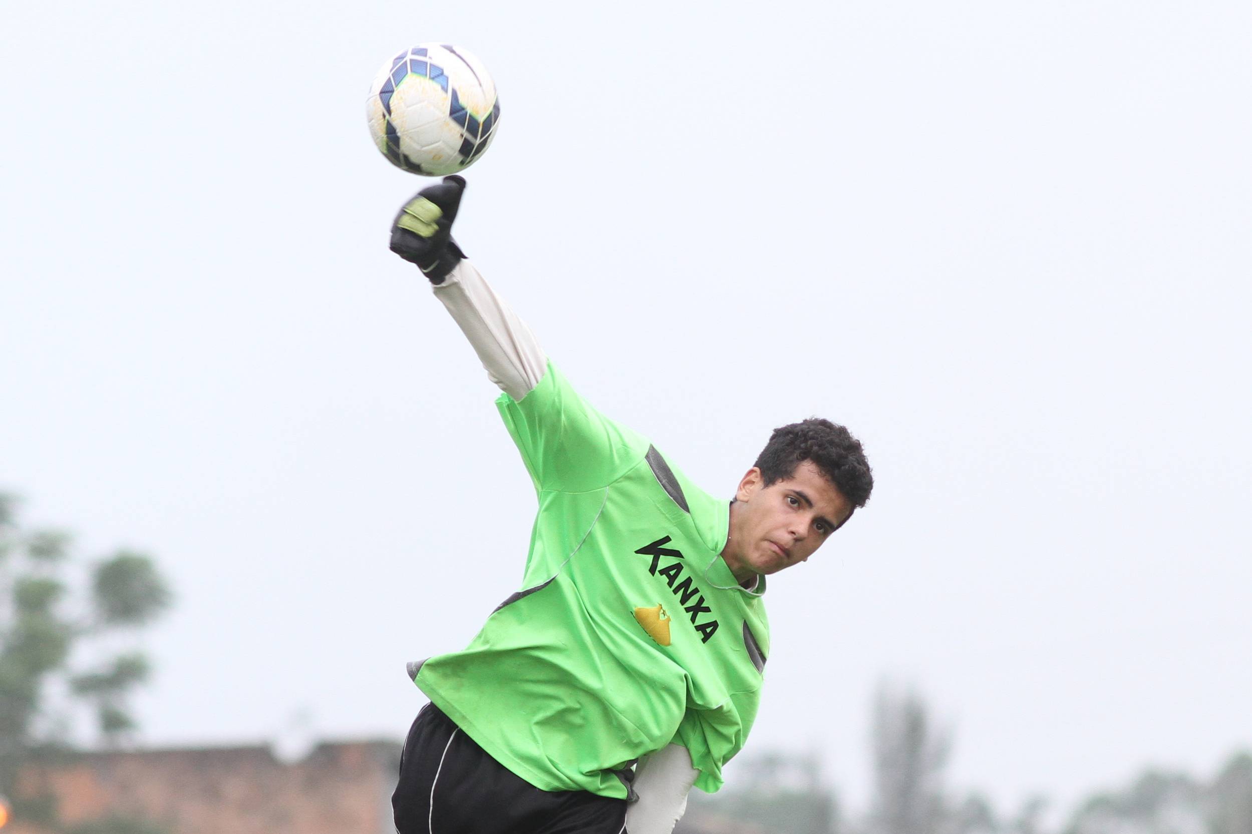 Criciúma treina parte técnica e tática