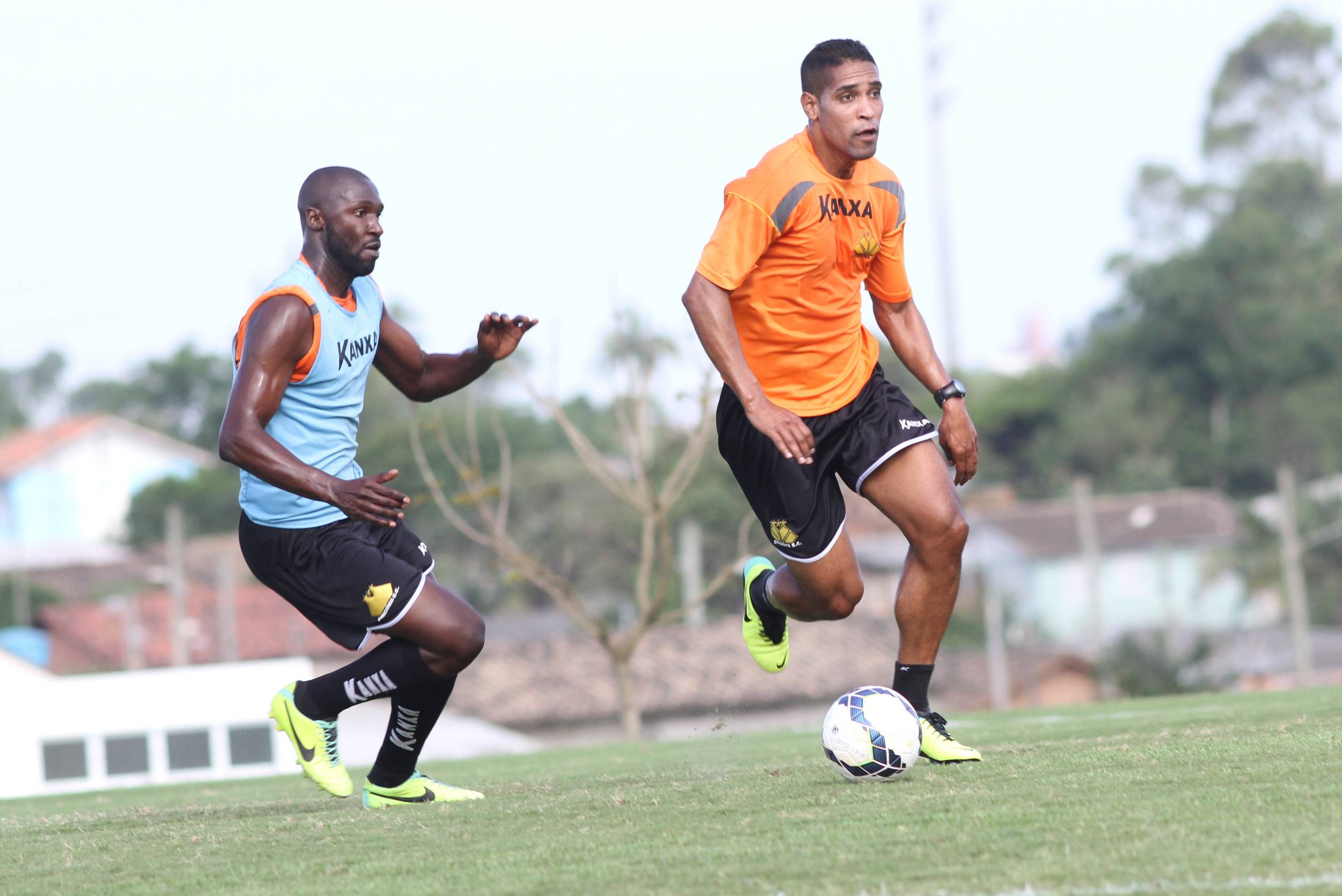 No CT, Tigre realiza forte treino coletivo