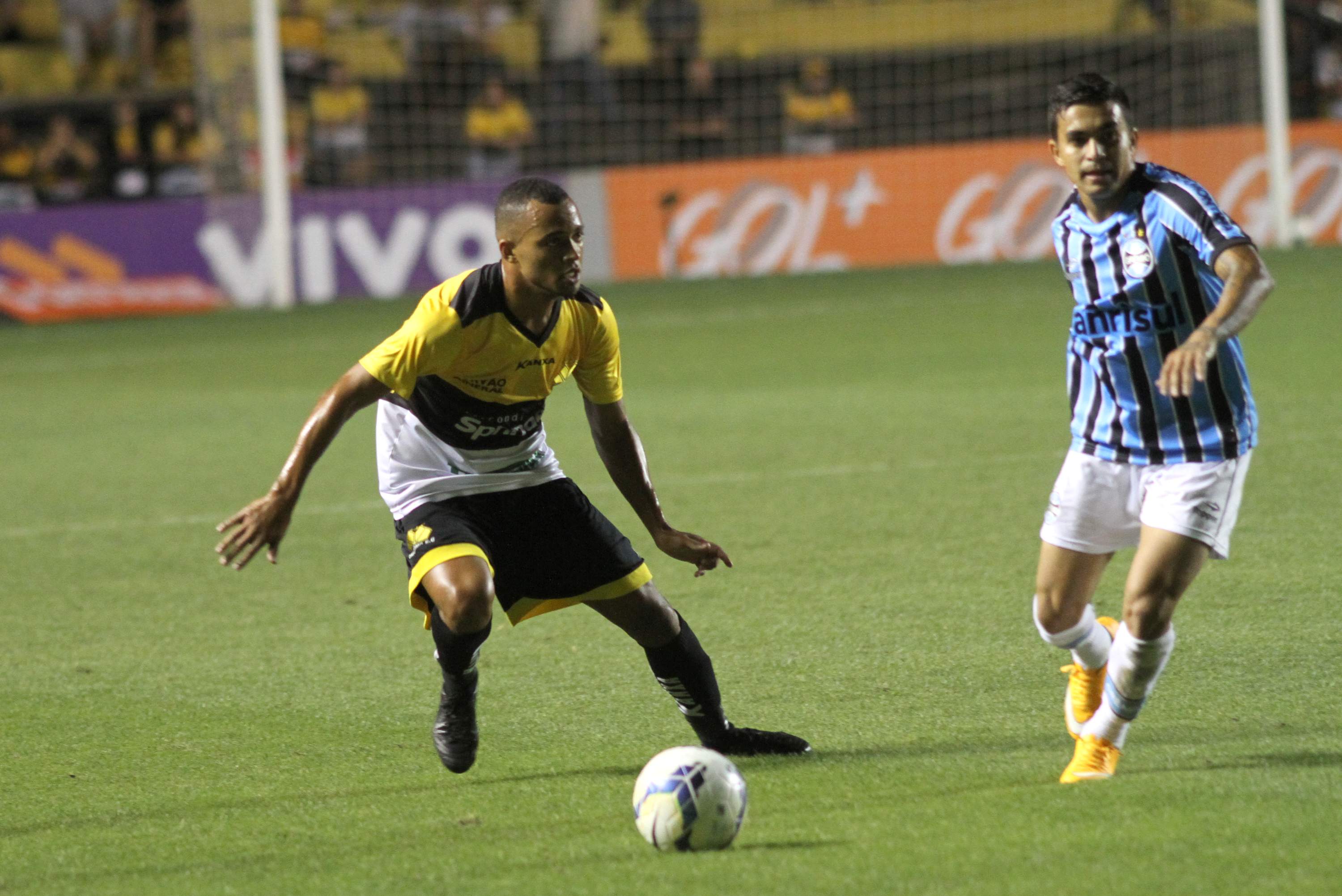 Criciúma perde para o Grêmio