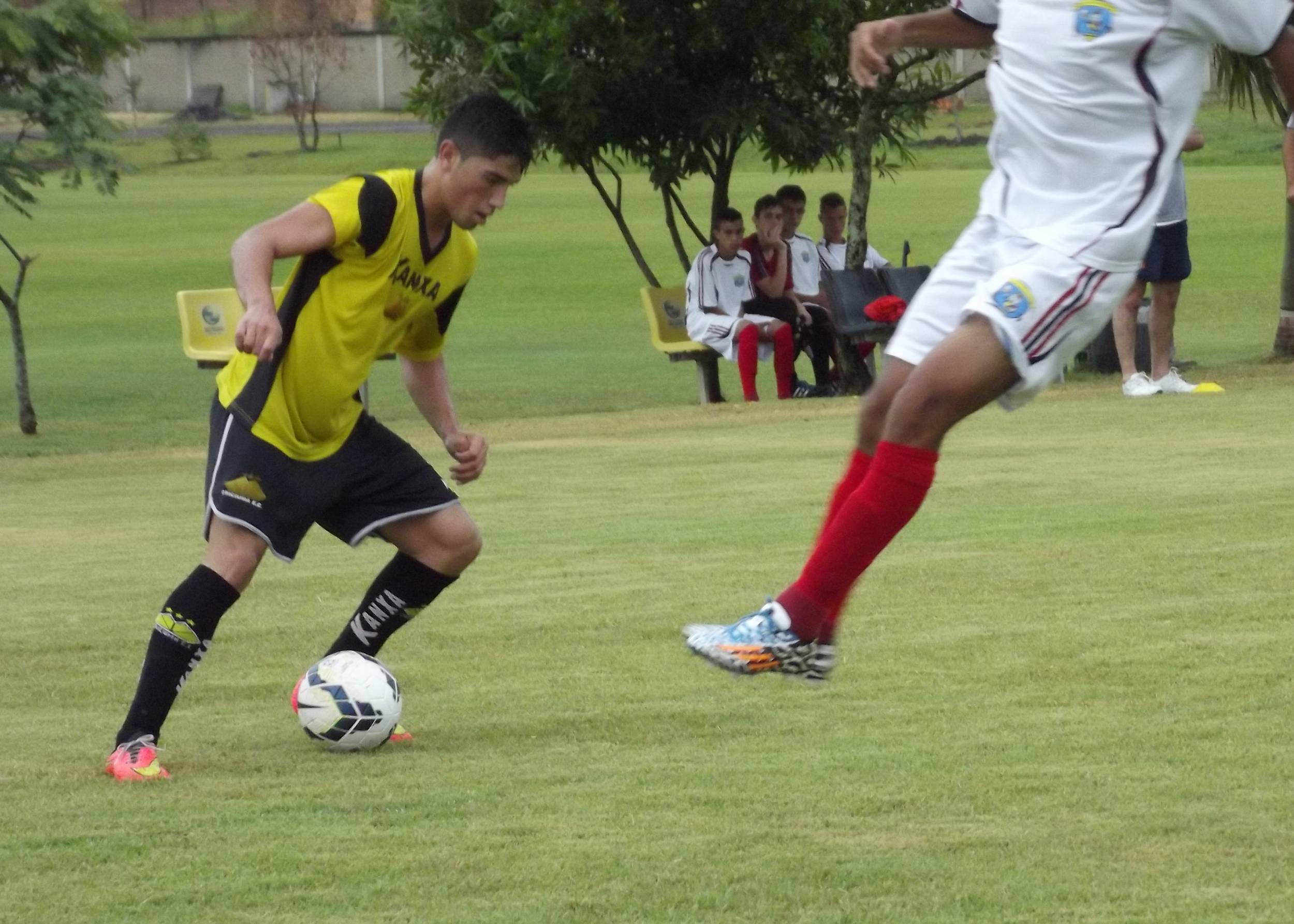 Base goleia o CFA Nelinho Neves (PR) em jogo treino
