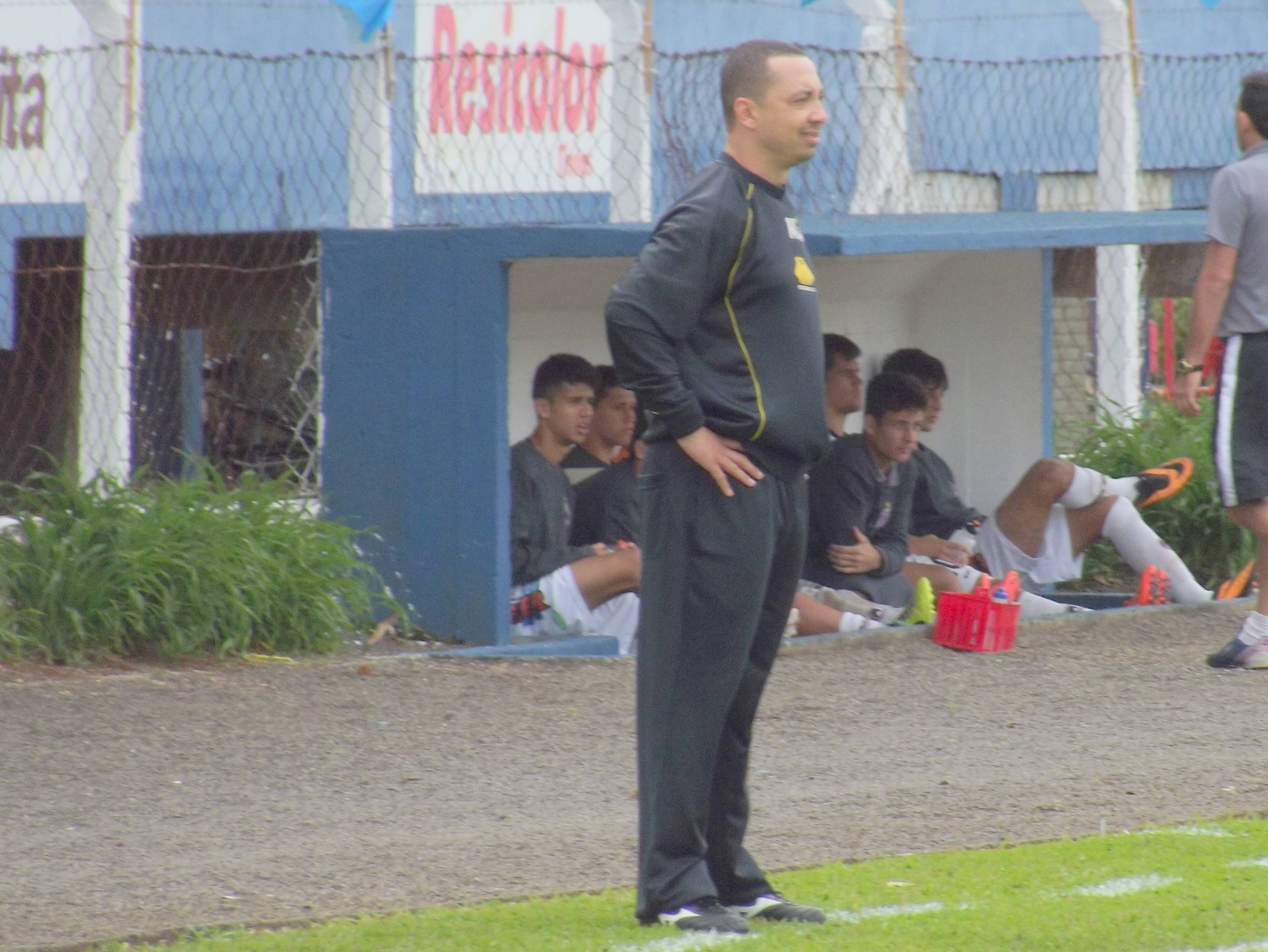 Alexandre Romão comanda o Sub-17 do Criciúma