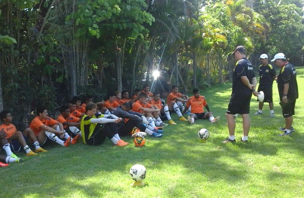 Júnior do Criciúma decide futuro na Copa SP