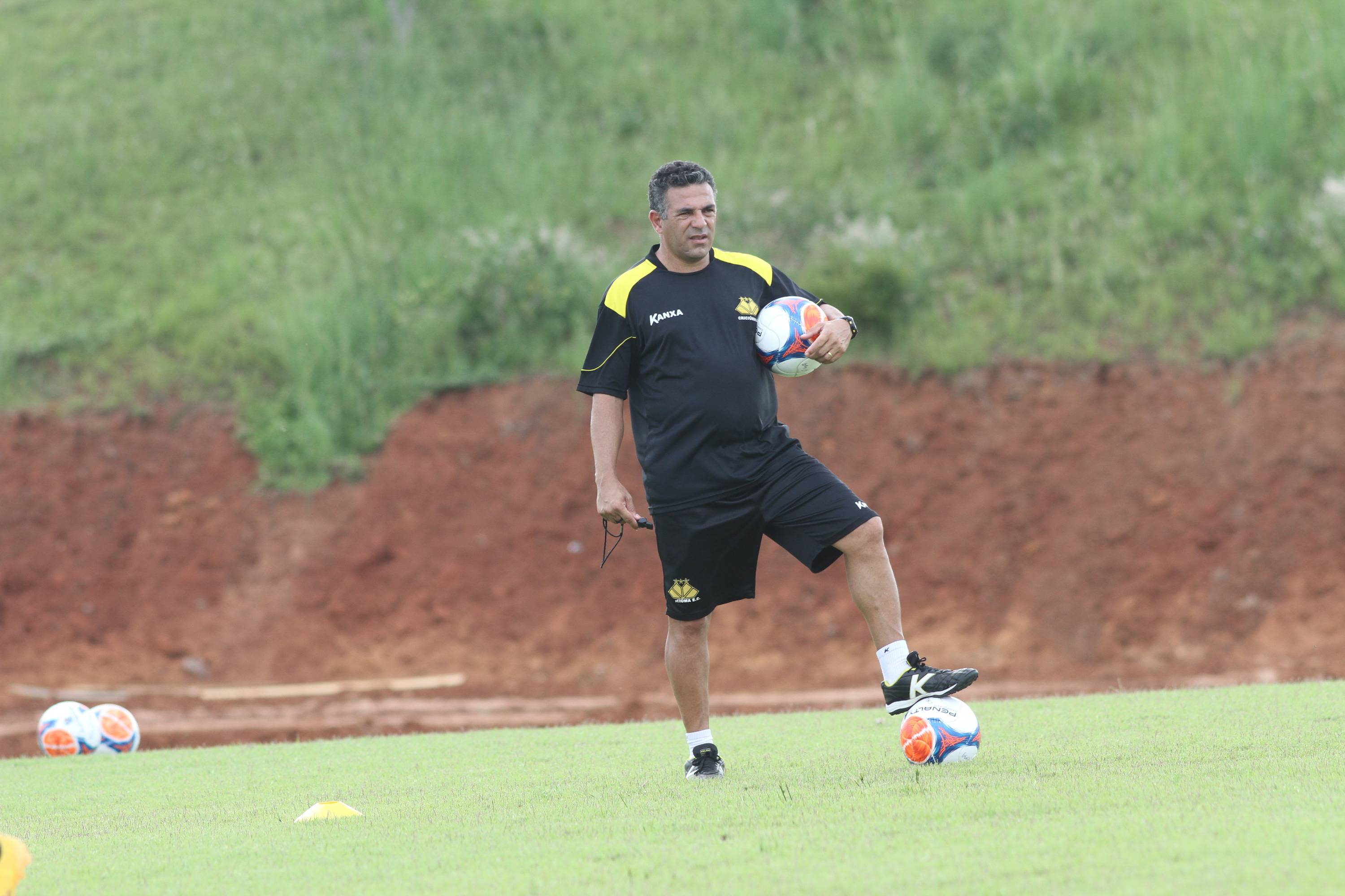 Criciúma realiza treino na parte técnica
