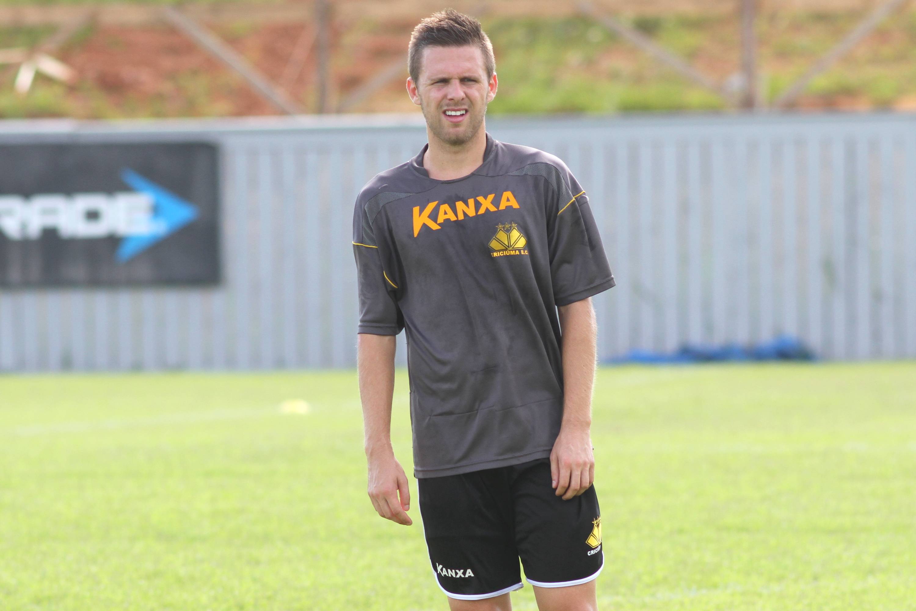 Ezequiel espera fazer grande temporada