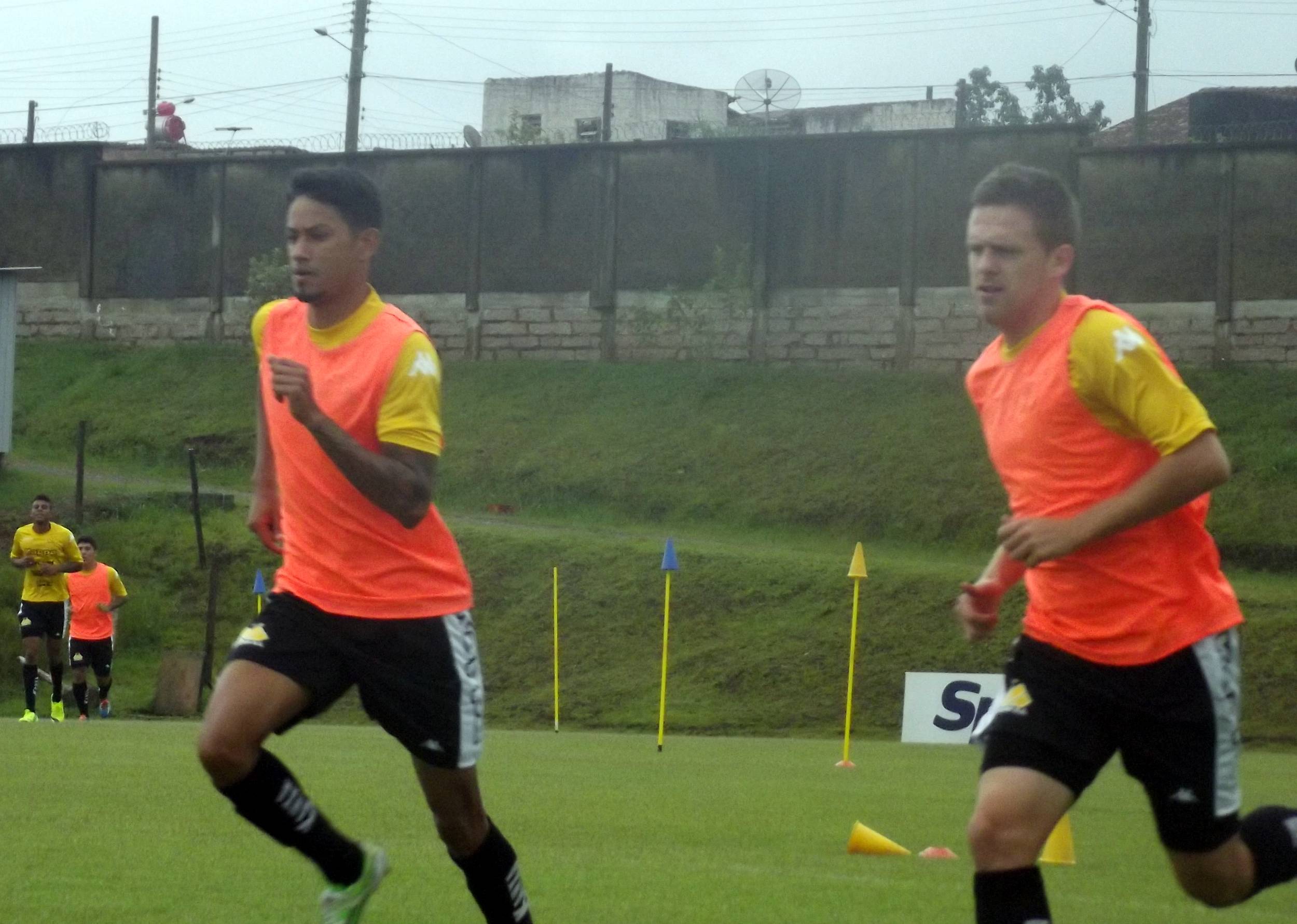 Criciúma realiza treino no CT