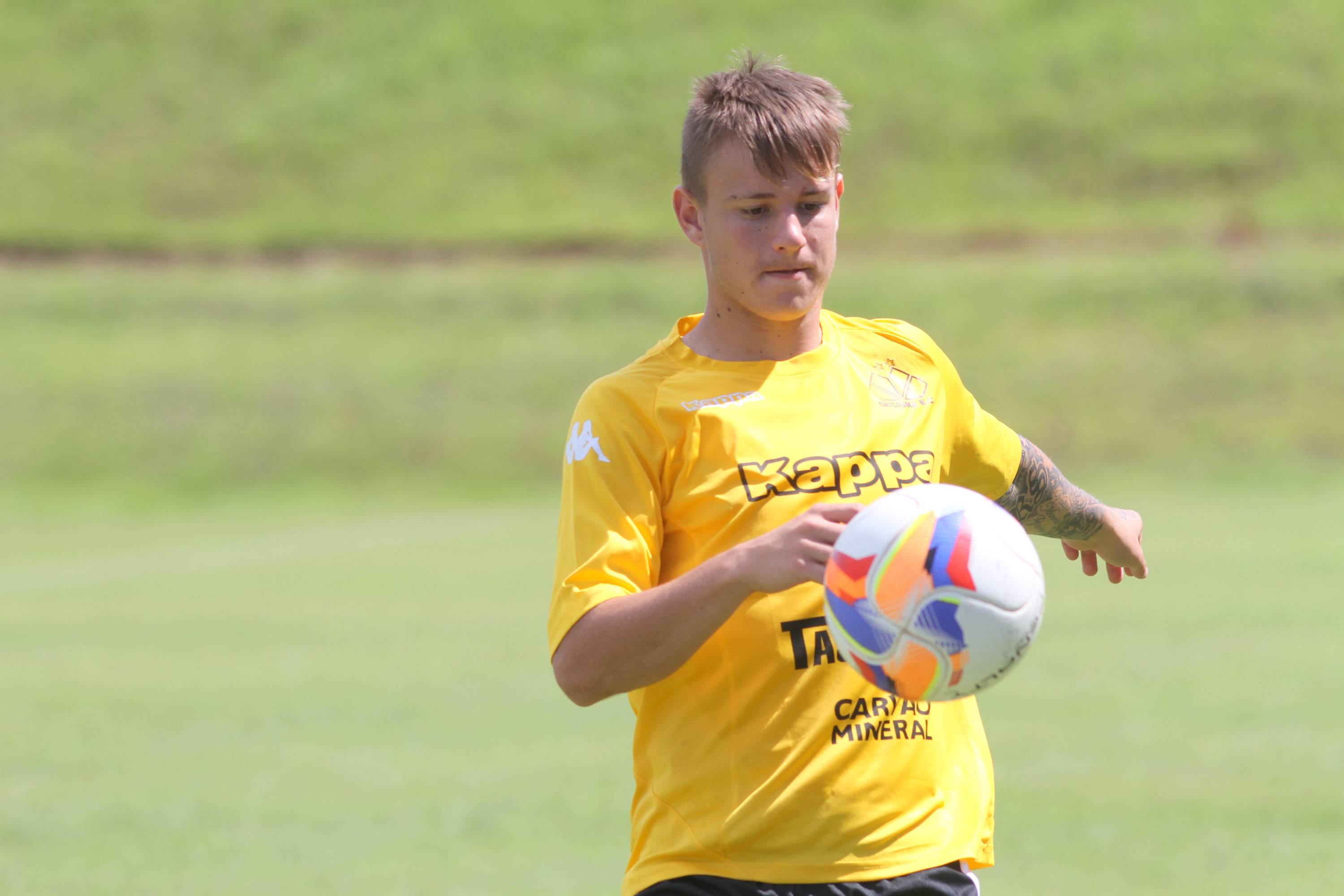 Criciúma encara o Inter em Lages