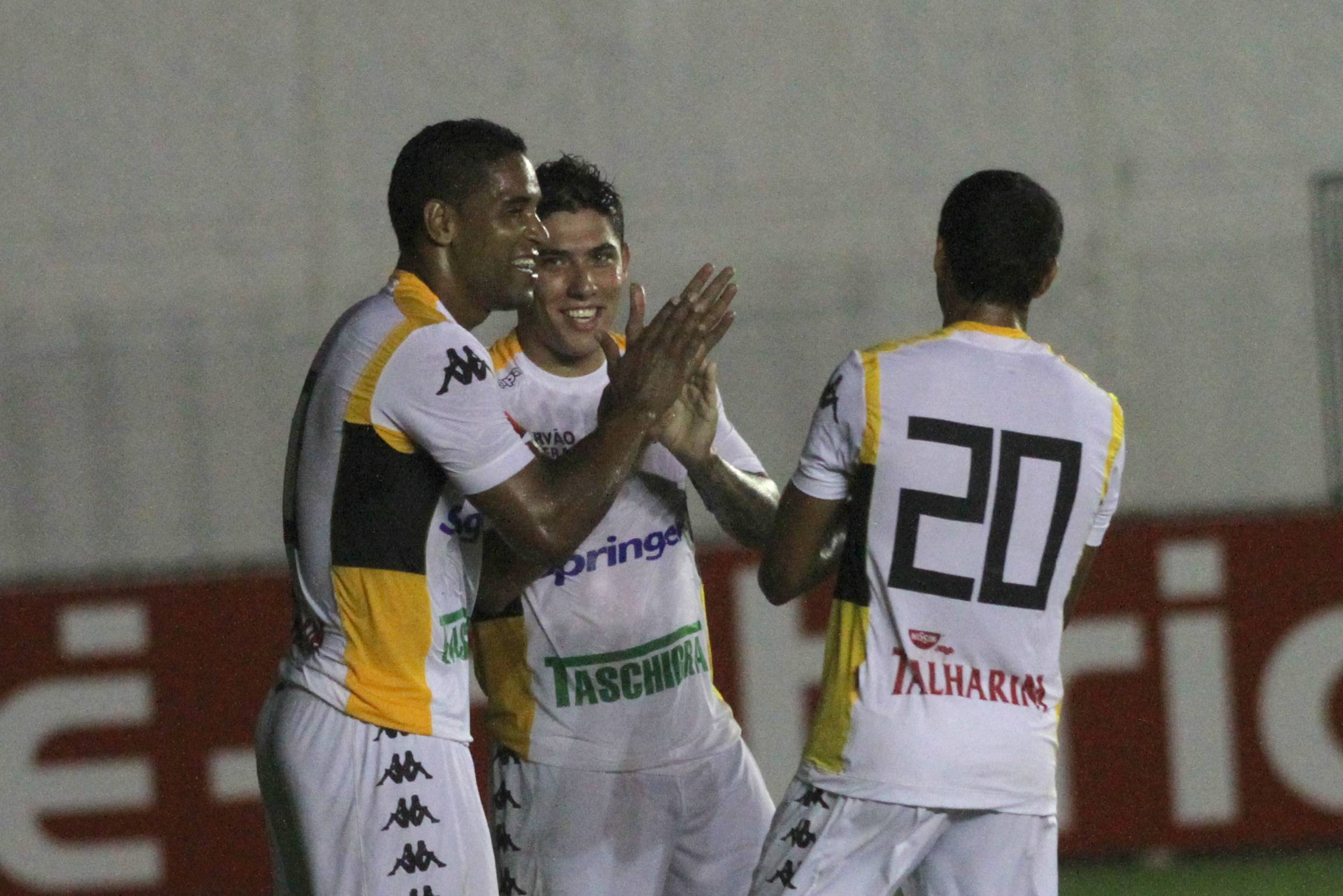 Tigre garante vaga no Hexagonal 