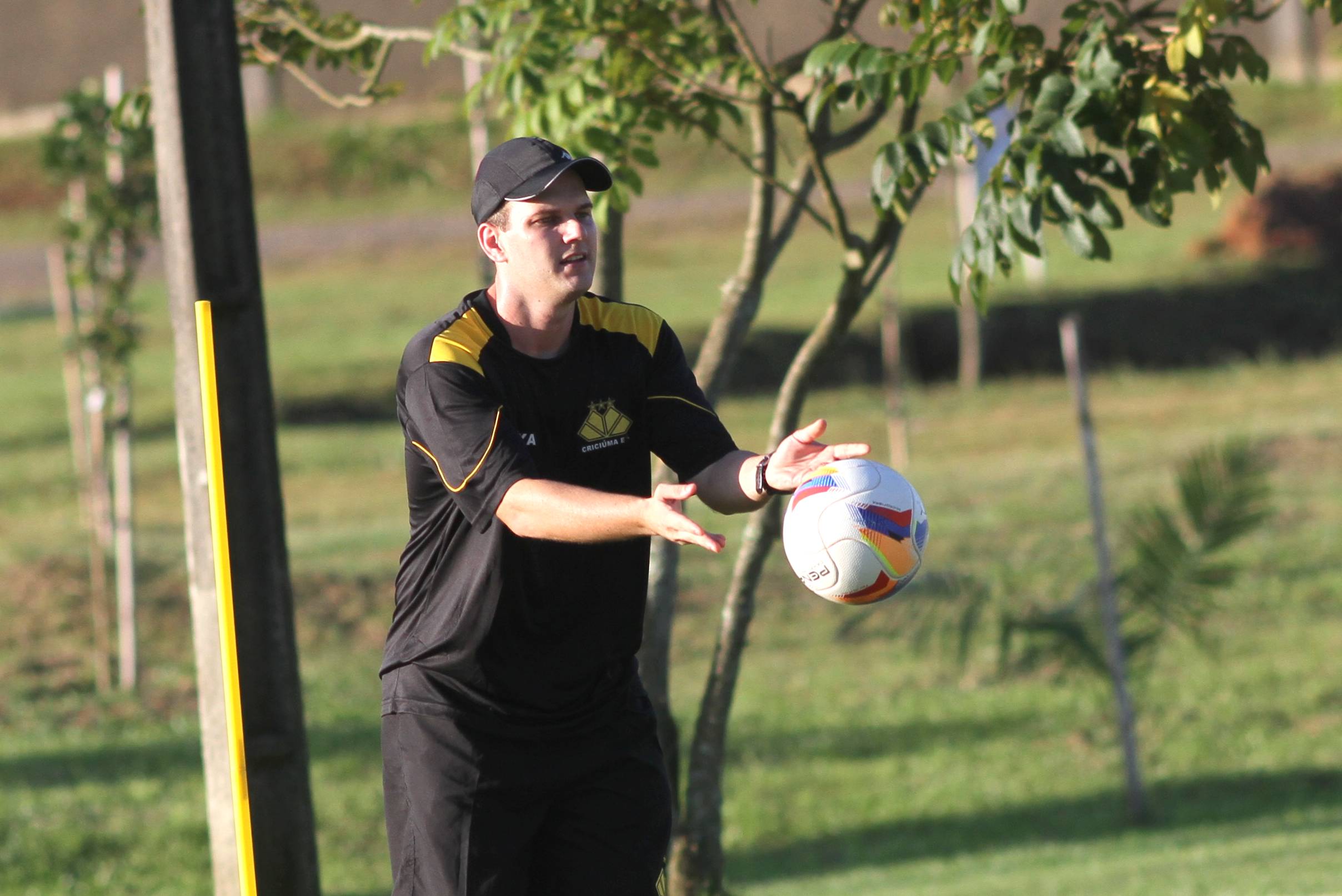 Tigre realiza intenso treino técnico
