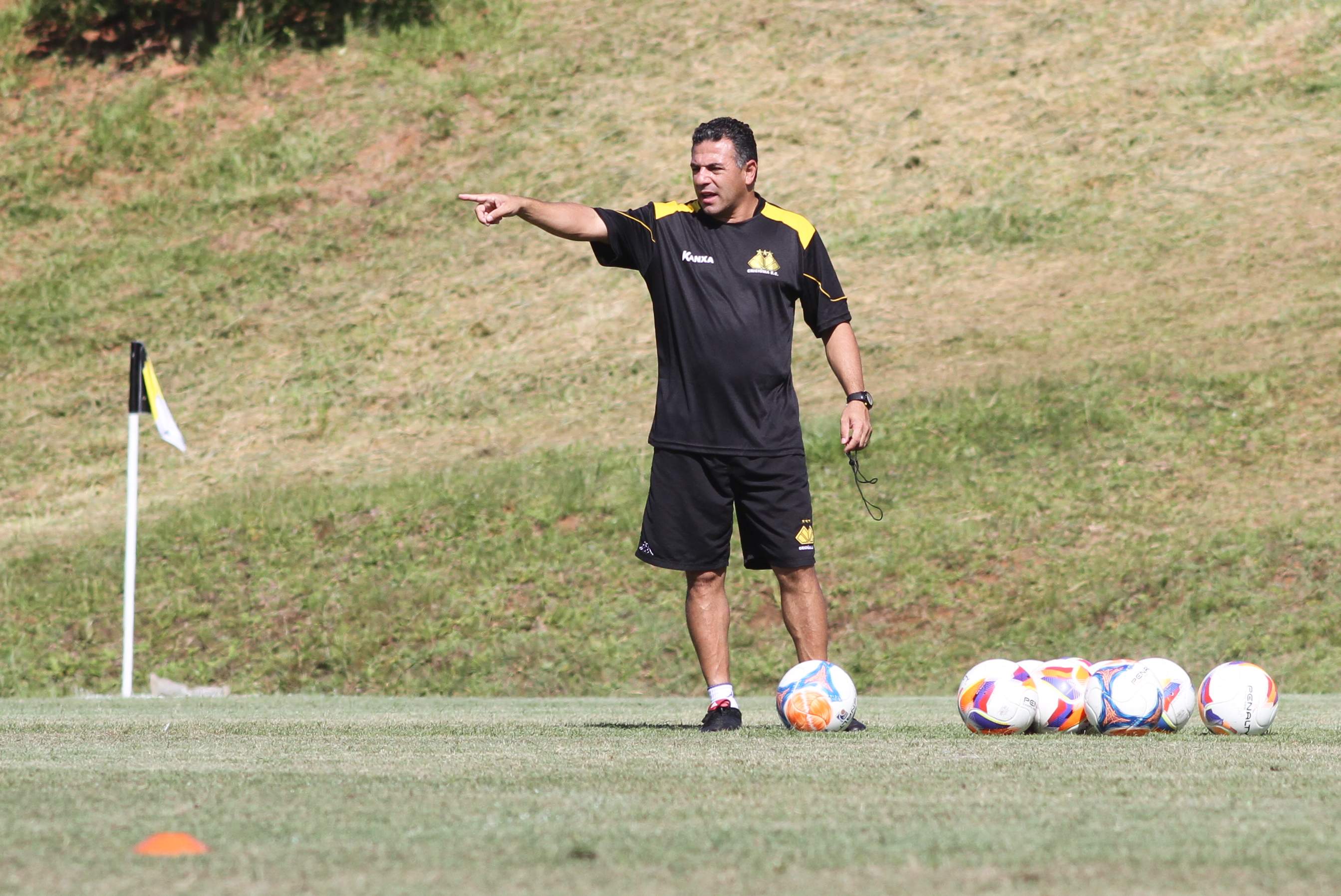 Tigre treina finalizações e parte técnica