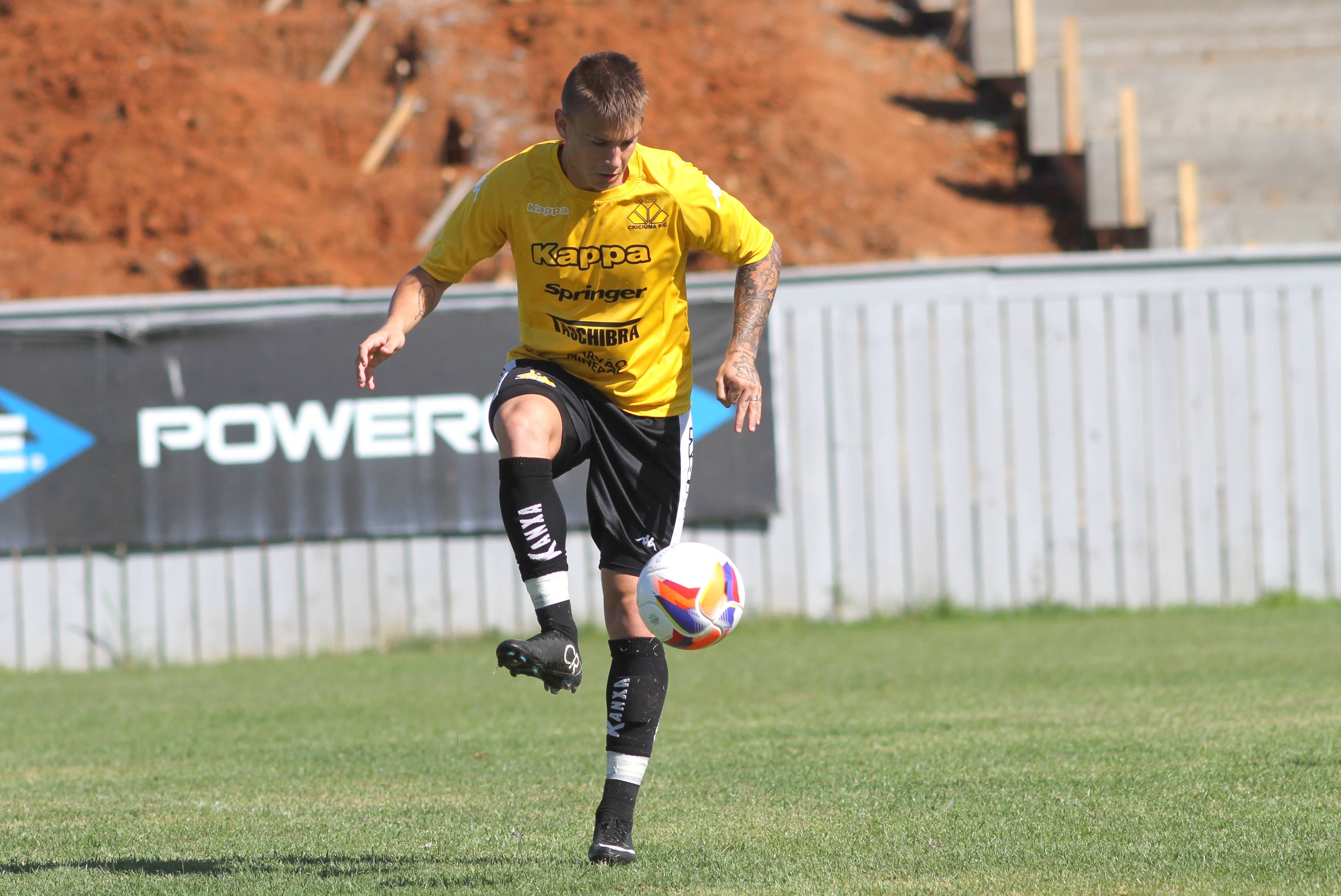 Tigre enfrenta o Internacional em Lages