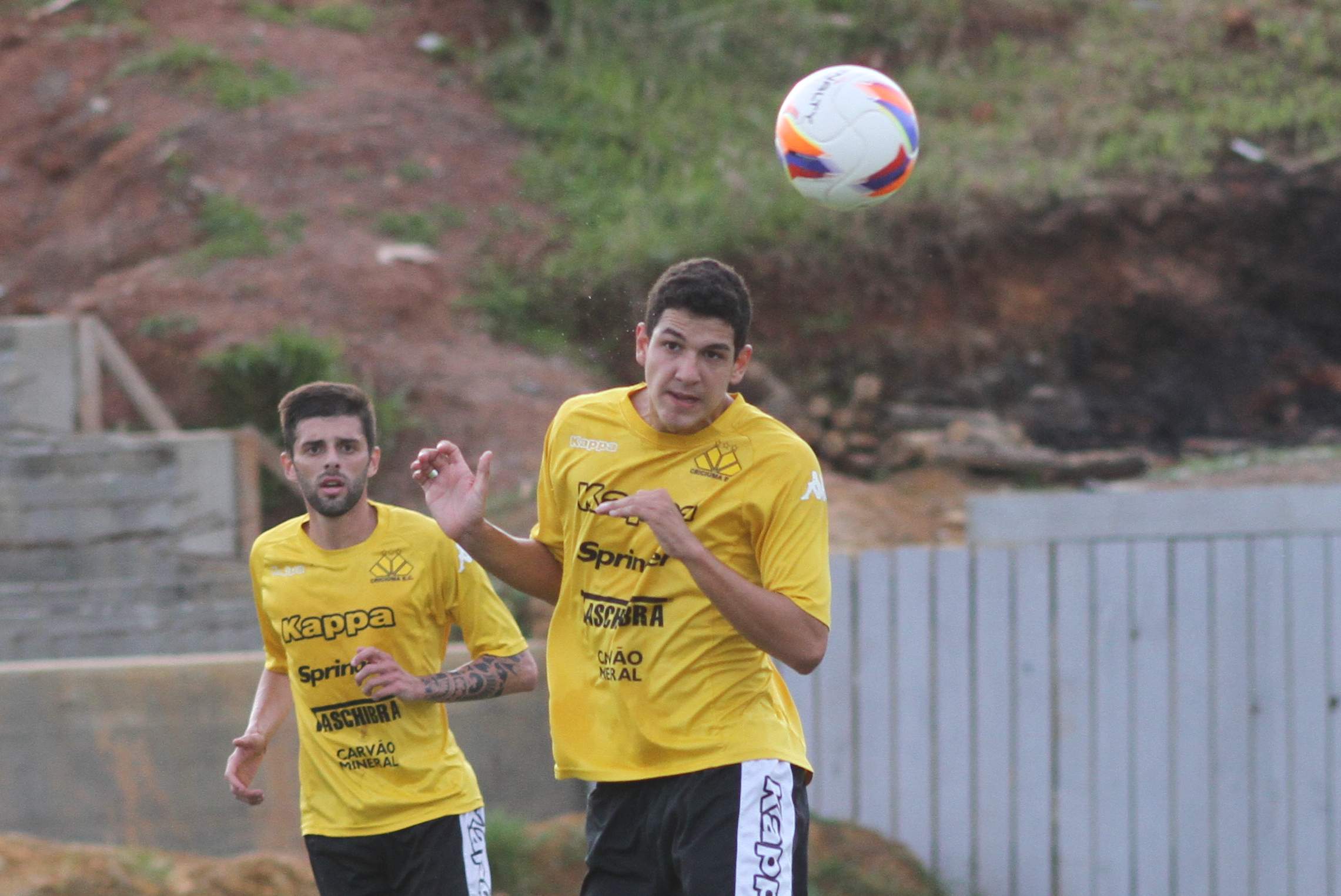Criciúma enfrenta a Chapecoense