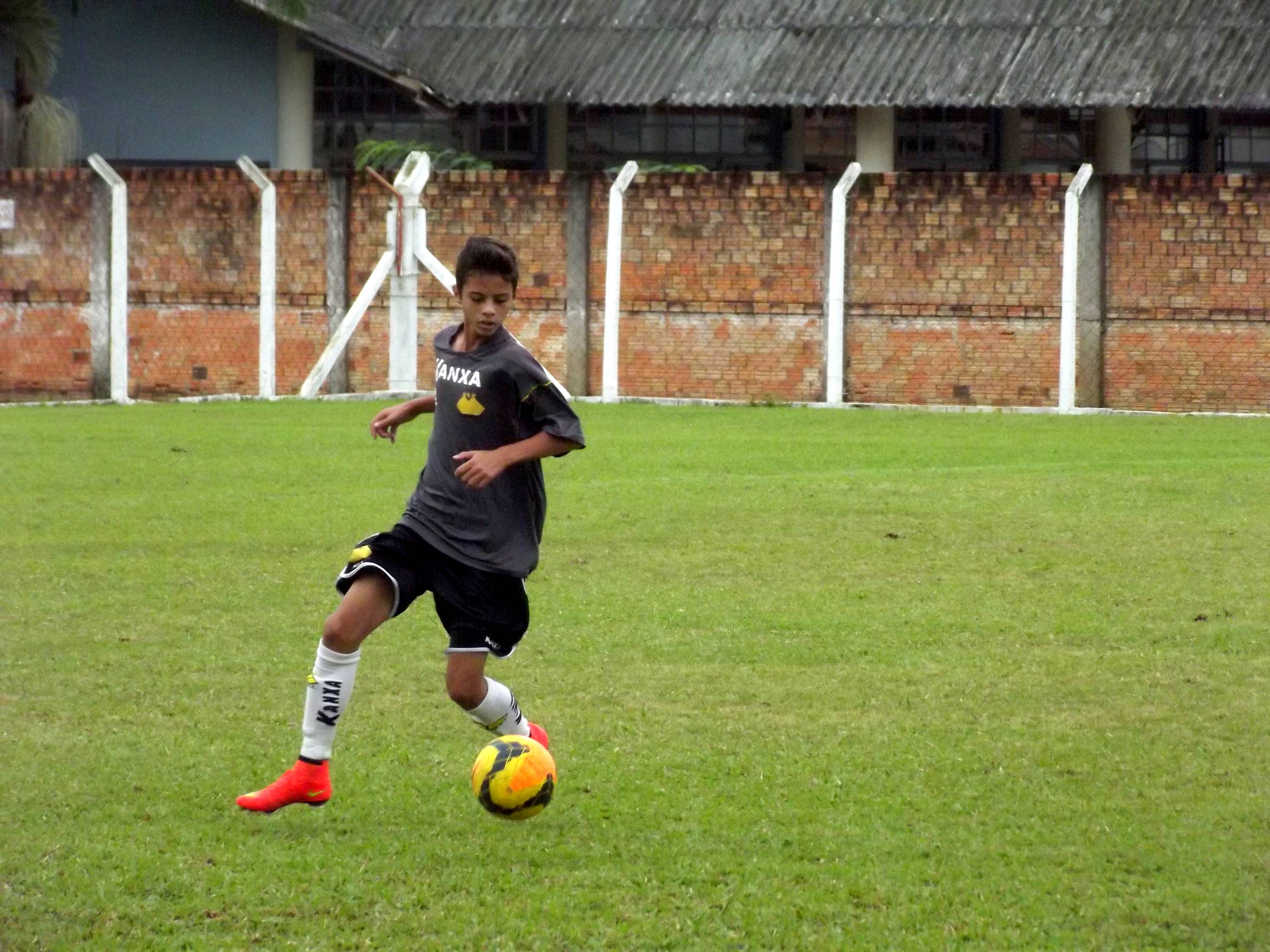Sub-14 do Tigre goleia o Caiçara