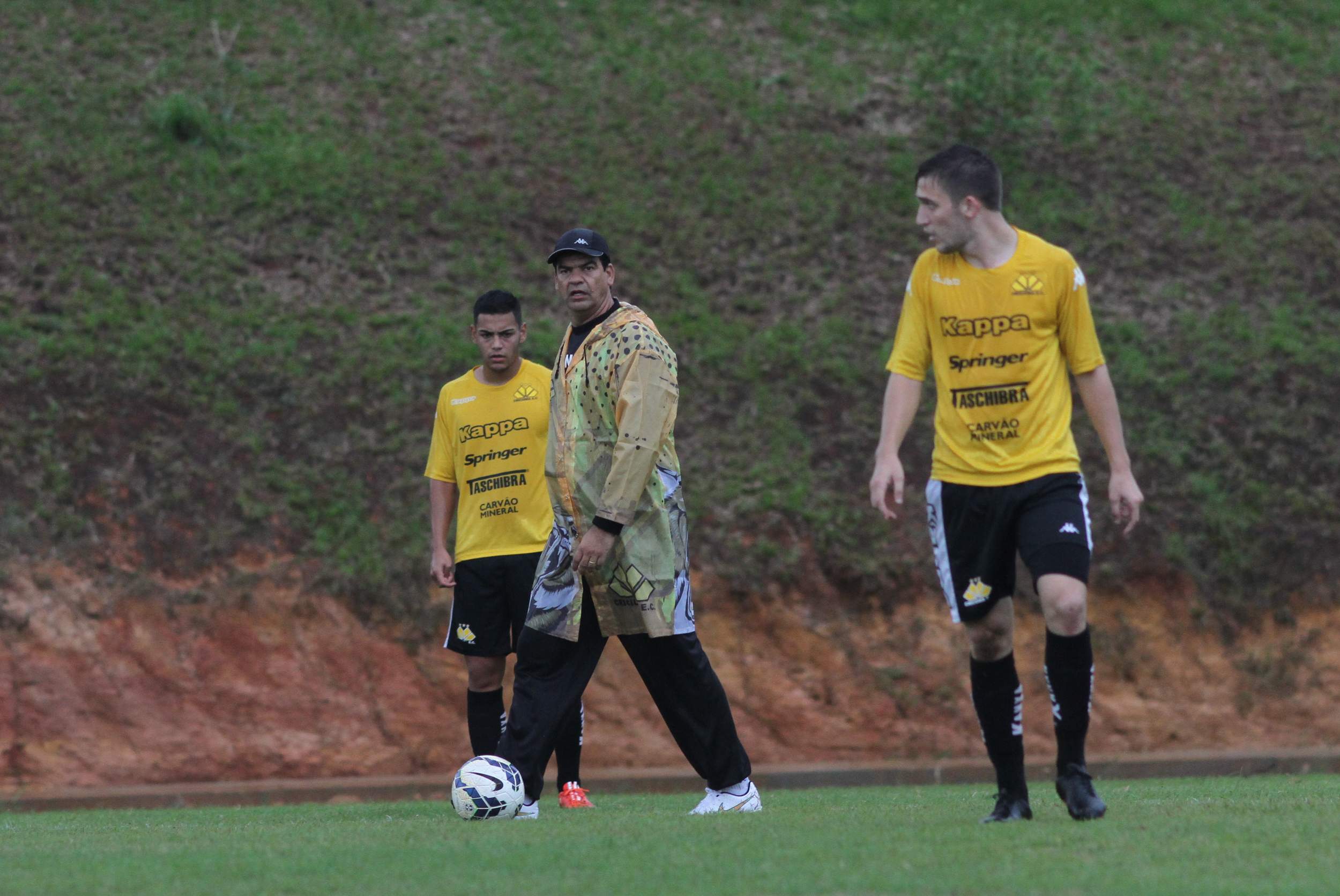 Tigre faz último treino antes de viagem a SP