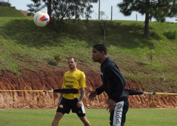Criciúma realiza trabalho de força