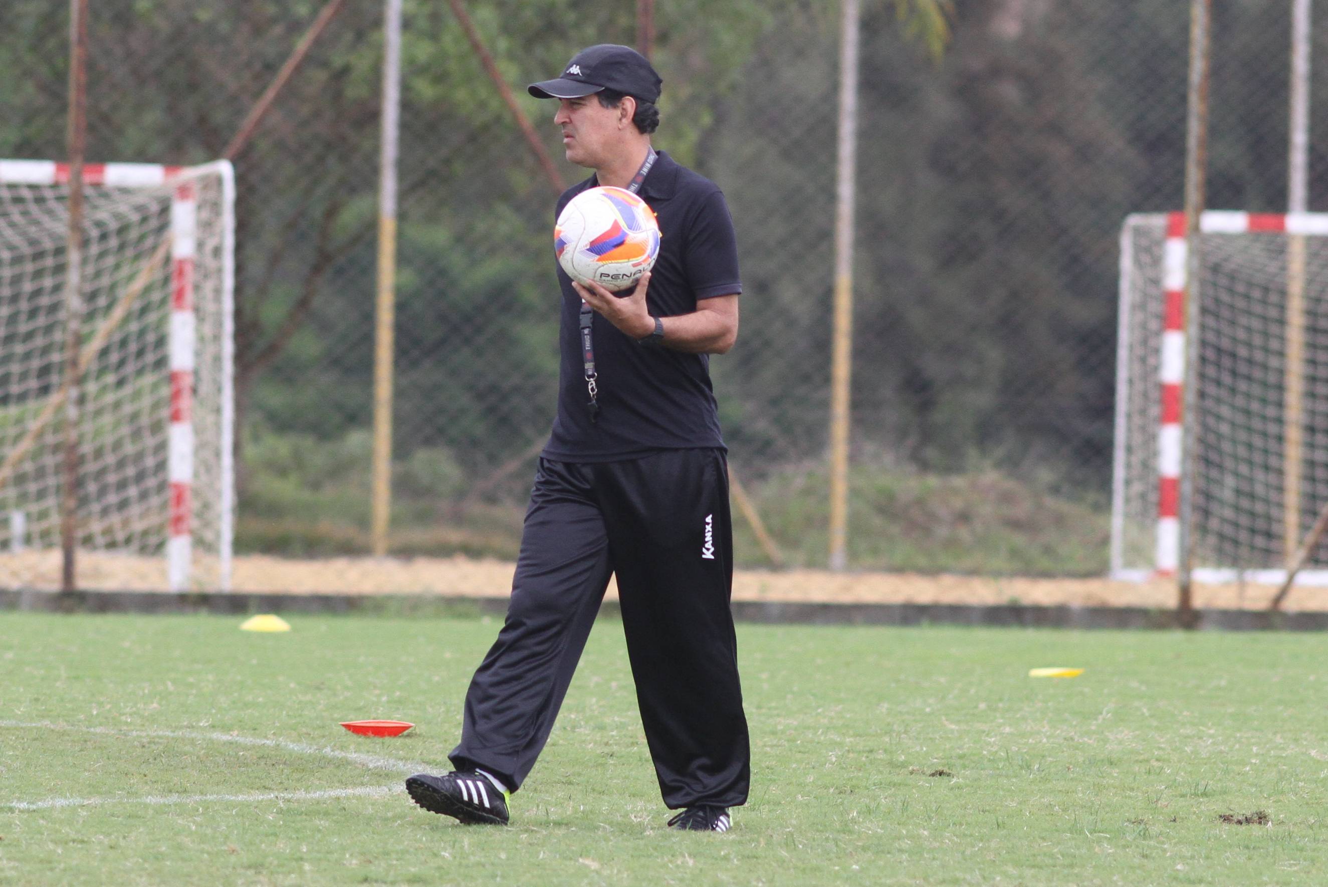 Criciúma intensifica trabalho tático