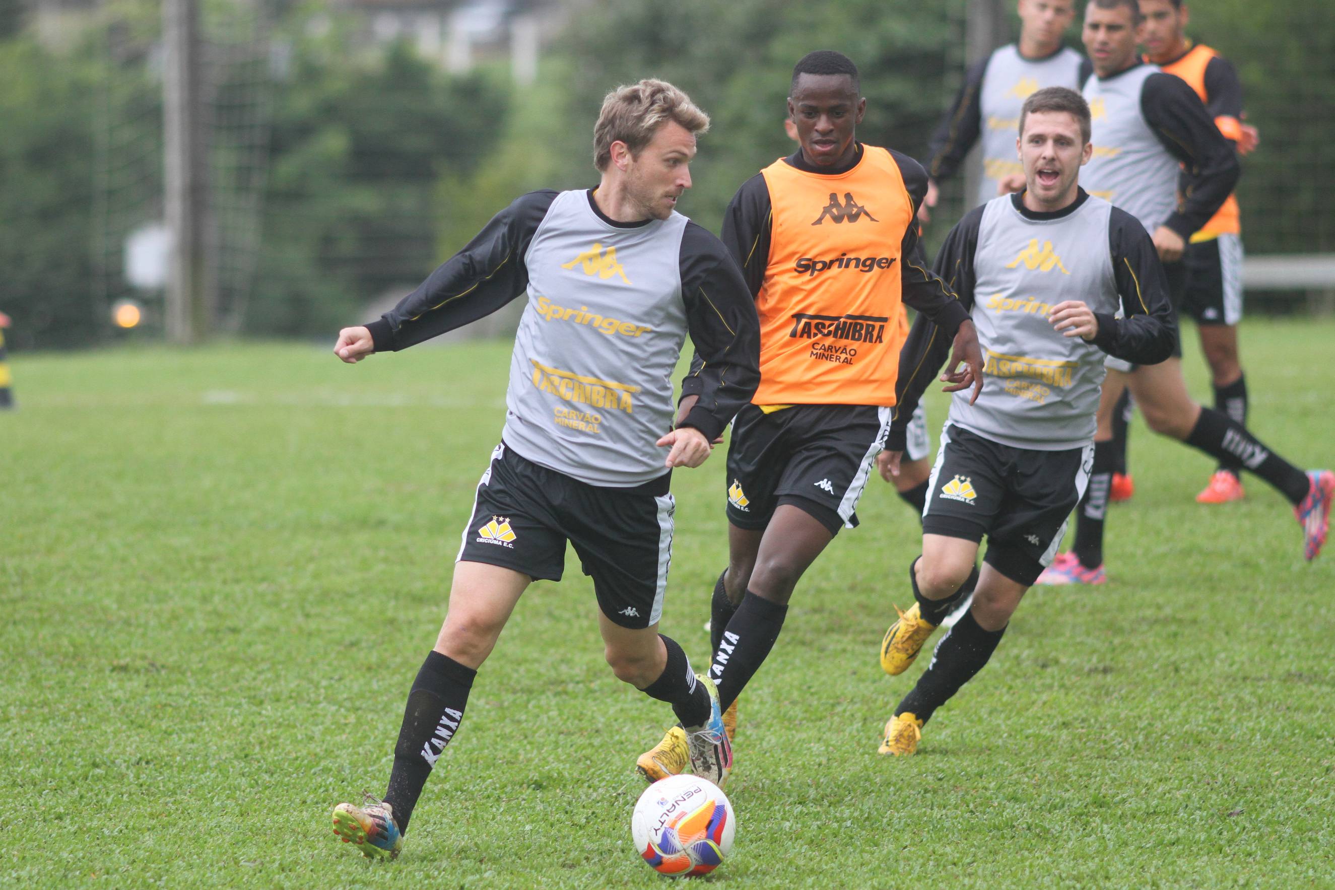 Tigre treina parte técnica e tática