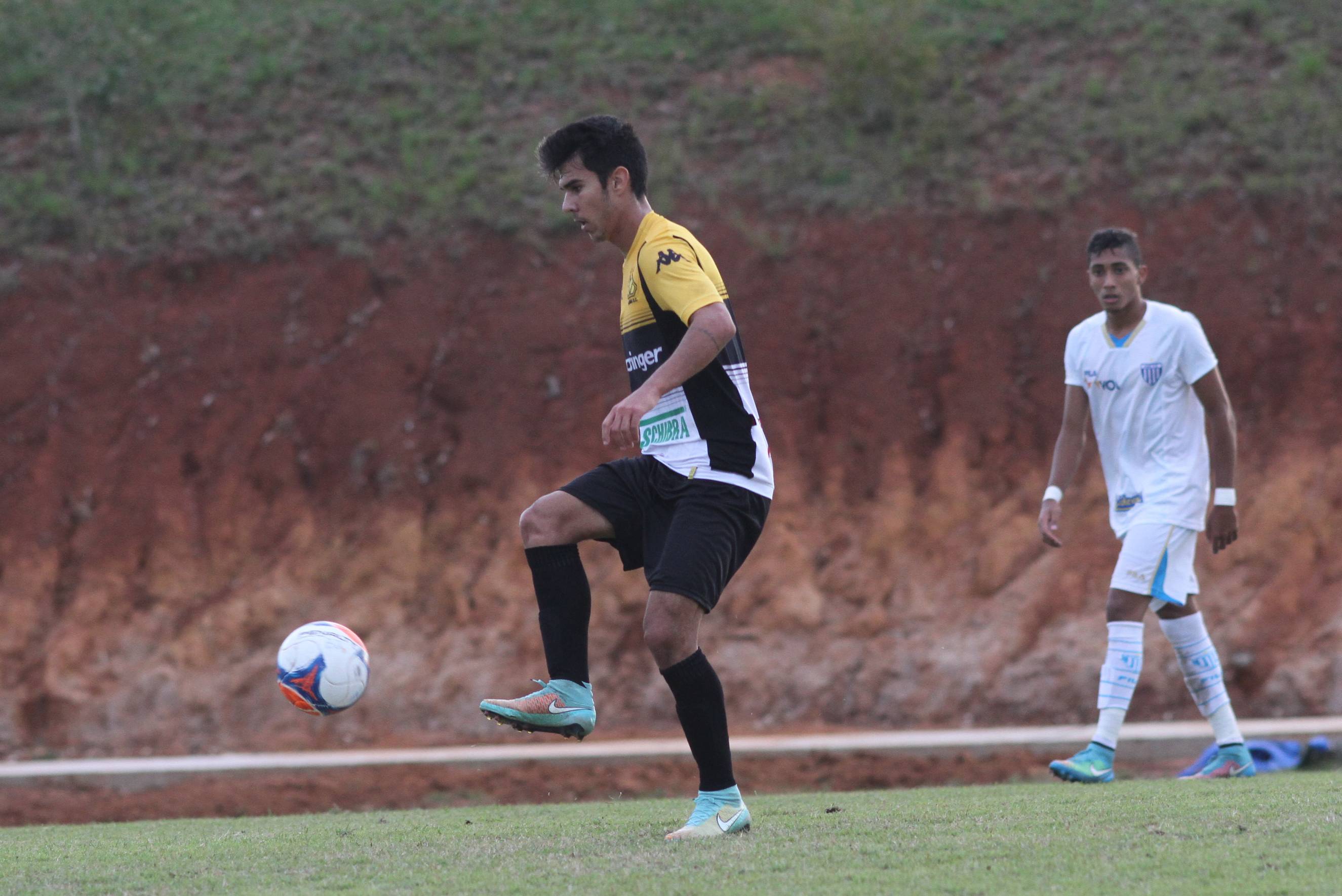 Sub-20 do Tigre perde clássico 