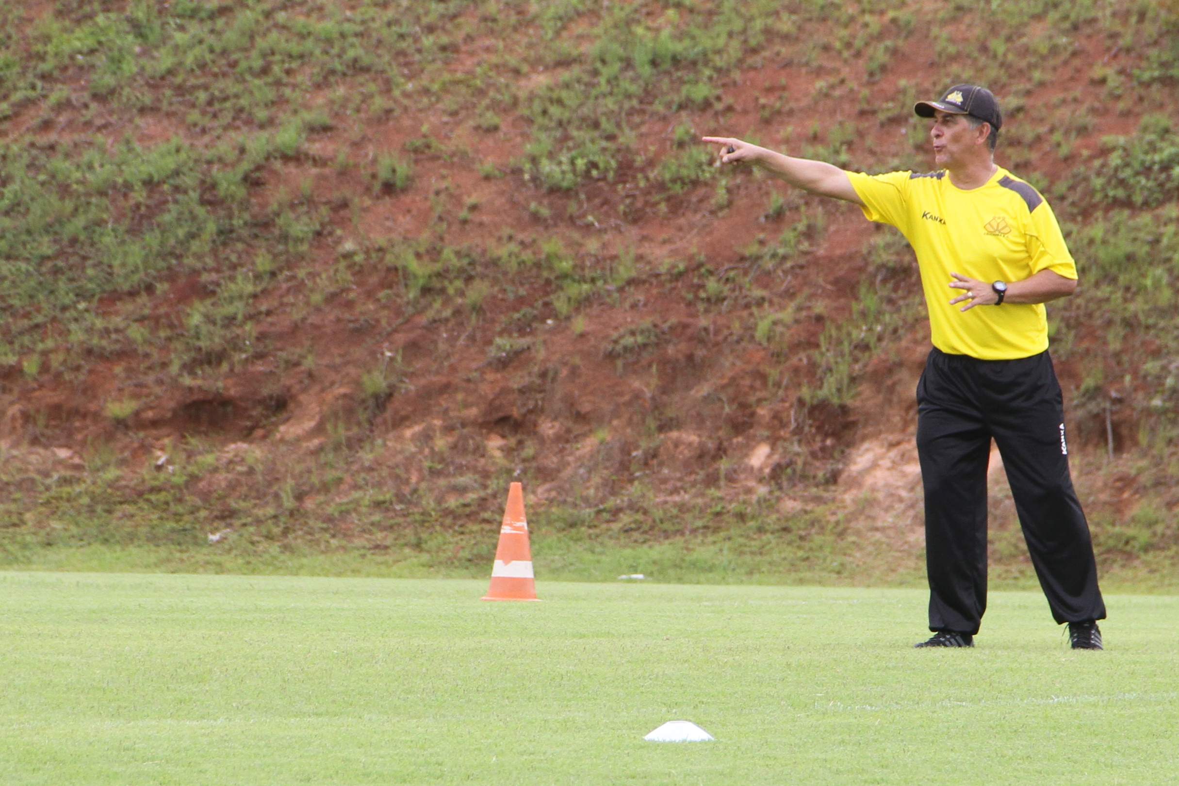 Criciúma treina no CT