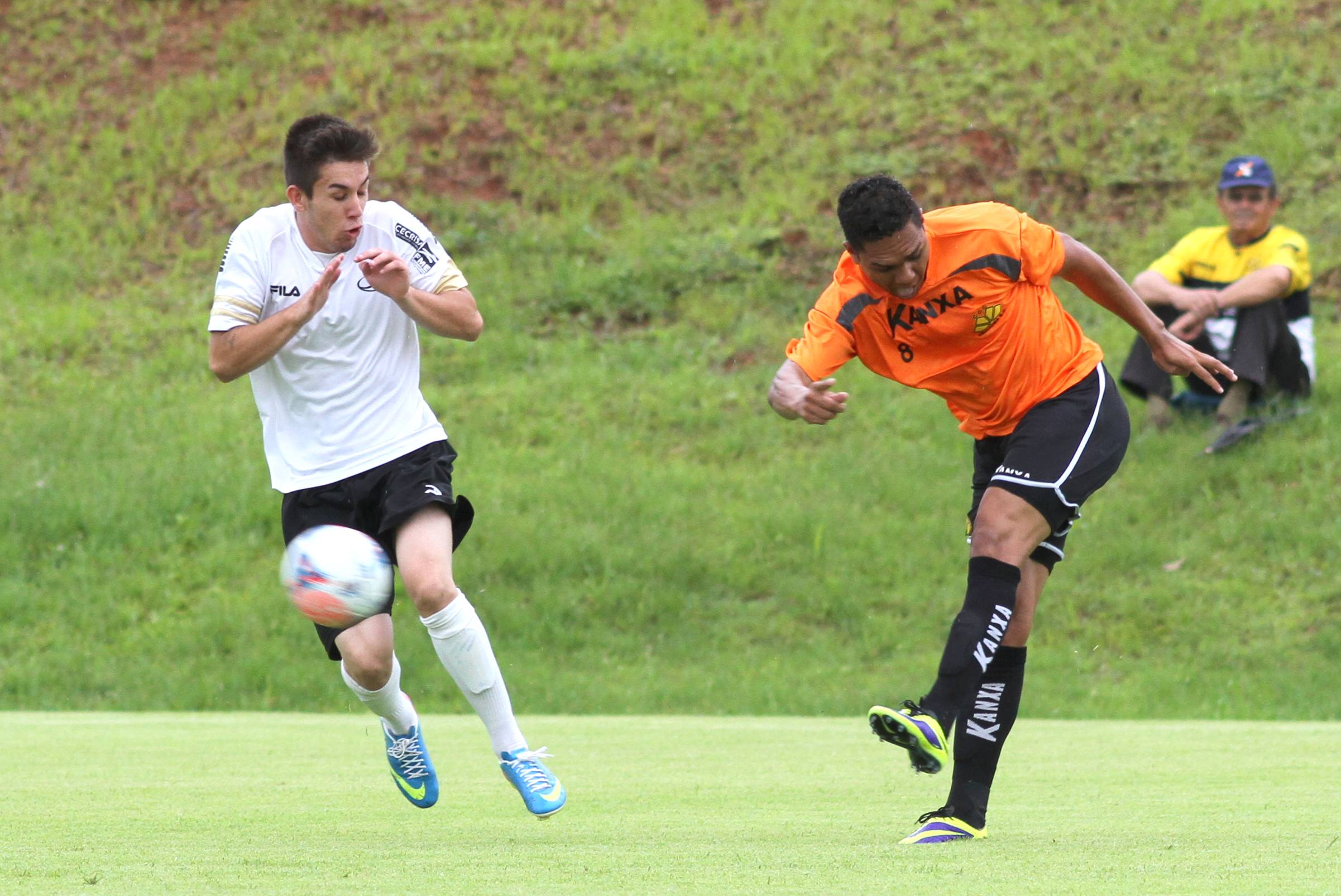 Tigre goleia em jogo treino