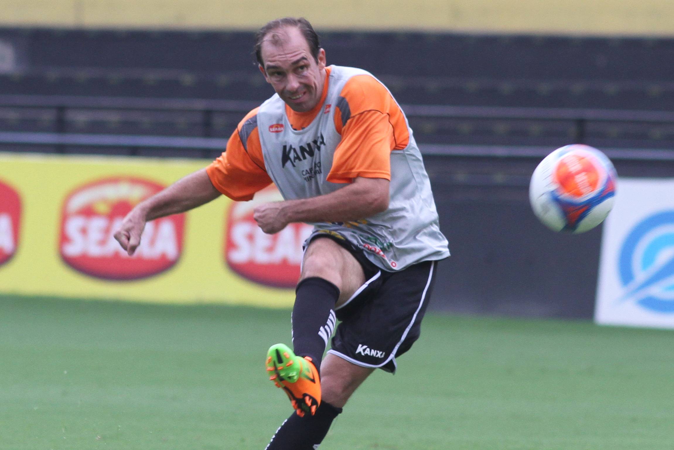 Criciúma joga pela classificação