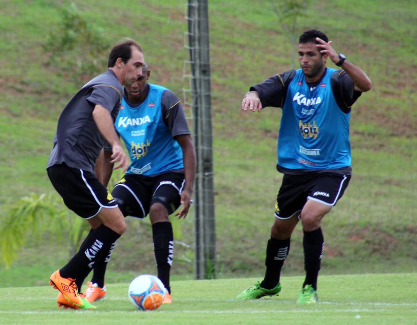 Criciúma treina em dois períodos