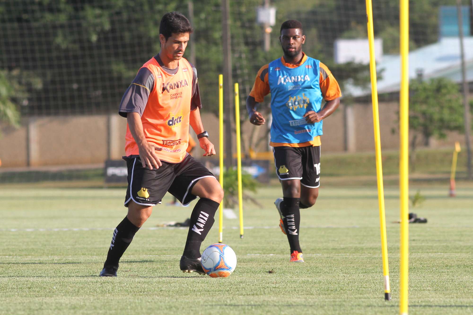 Criciúma treina em dois períodos