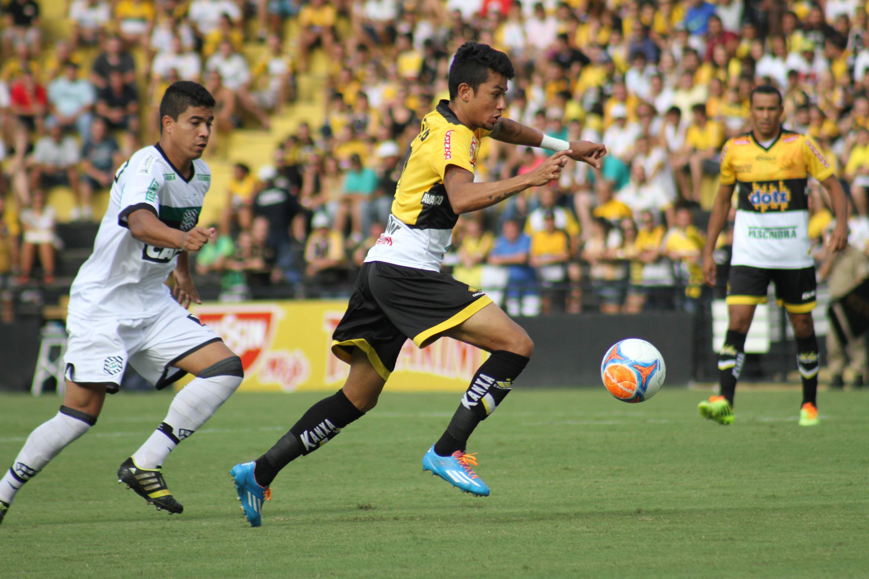 Tigre perde e está fora do Catarinense