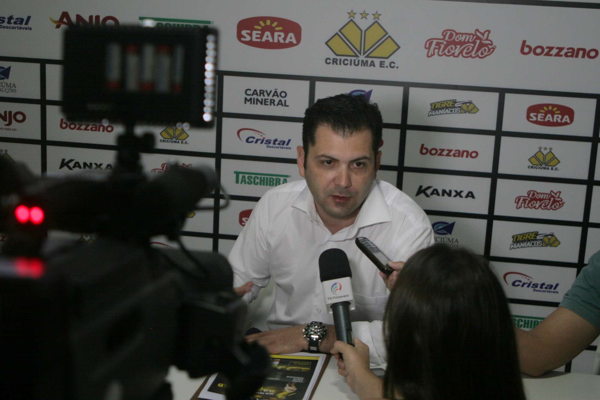 Coletiva Cláudio Gomes