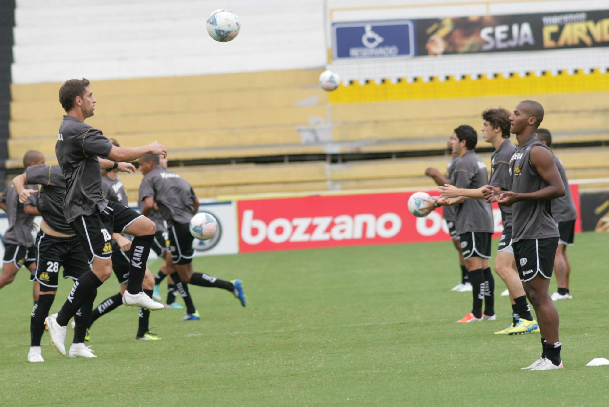 Criciúma encara o Figueirense